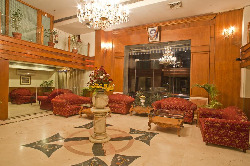 Hotel Om Tower Джайпур Екстериор снимка